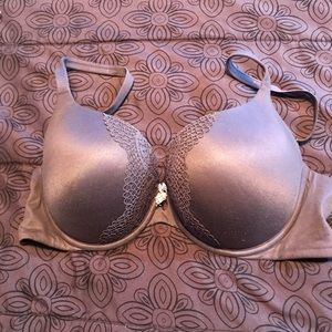 Victoria’s Secret bra. Size 35 DDD